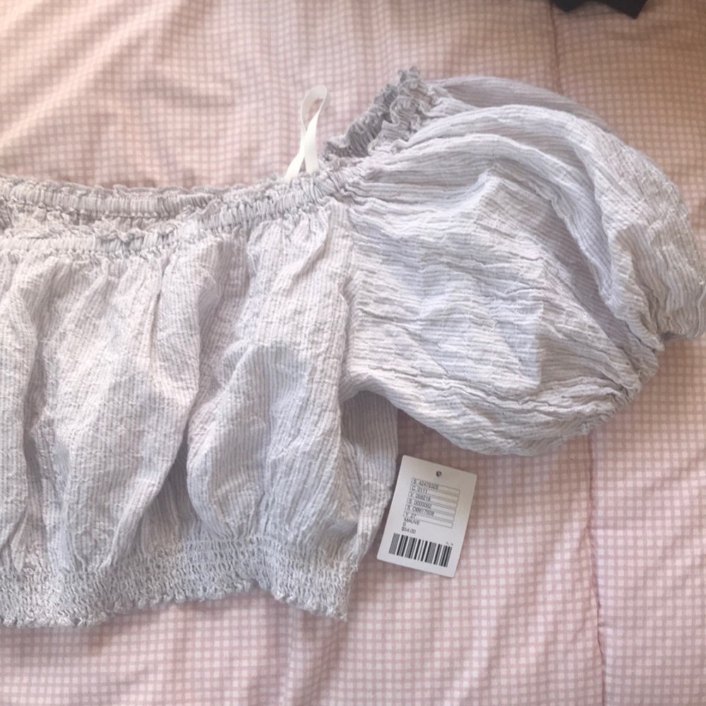 Urban outfitters size S cropped top mauve color